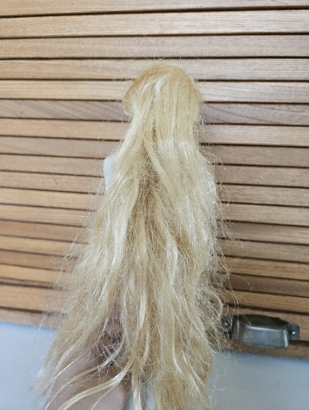 1992 Hollywood Hair Barbie - Picture 4 of 8